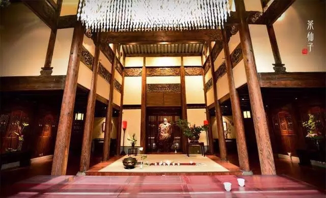 品茗，尝“和美雅静”的韵味 ——记淑女学堂茶文化实践课程