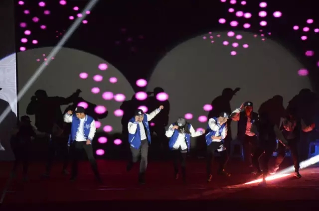 艺青春 志杏林——我校国际文化艺术节成果展示顺利举行
