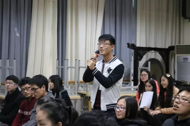 徐建光校长与青年学生共话成长之路